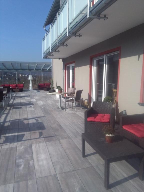 Hotel-Restaurant-Weingut Kapellenhof Klotten Exterior foto